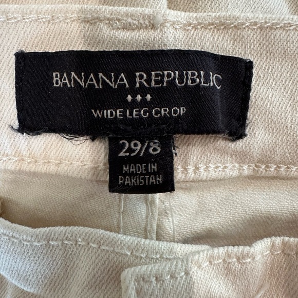 Banana Republic High-Rise Straight Wide-Leg Crop Off-White/Cream Cuff Denim Jean - Picture 4 of 6